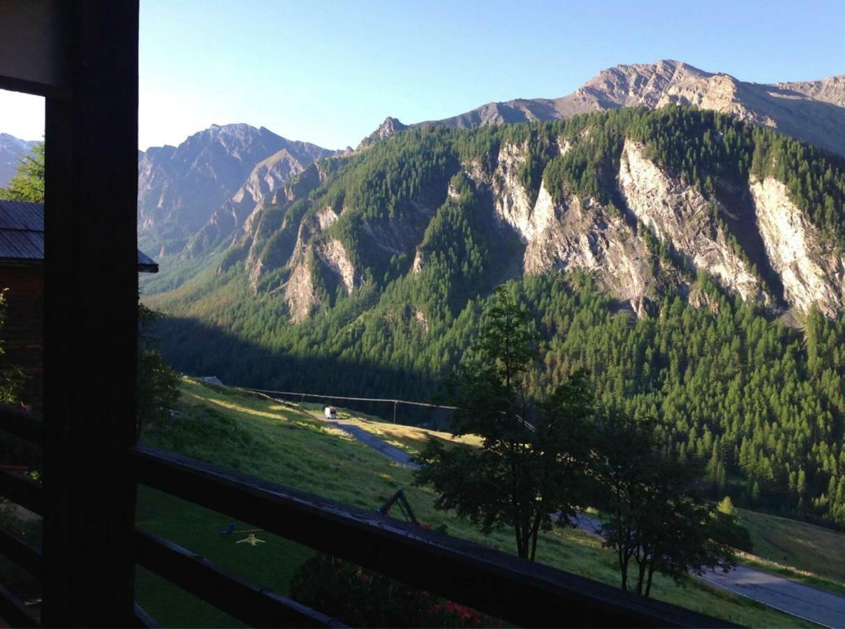 Le Grand Tetras Hotell Saint-Vérand Eksteriør bilde